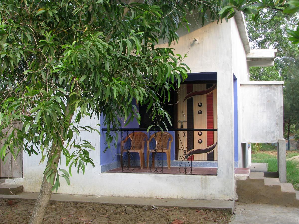 Estuarine Village Resort Sātabhāya Exteriör bild